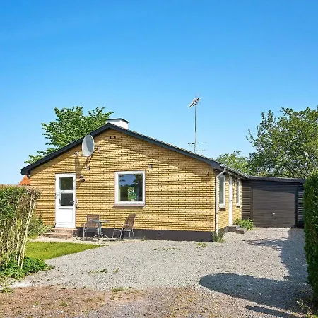 Сasa de vacaciones 6 Person In Ronne-by Traum