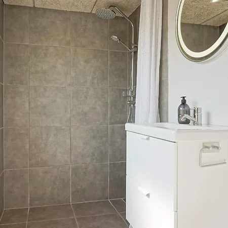 בית נופש 6 Person In Ronne-by Traum